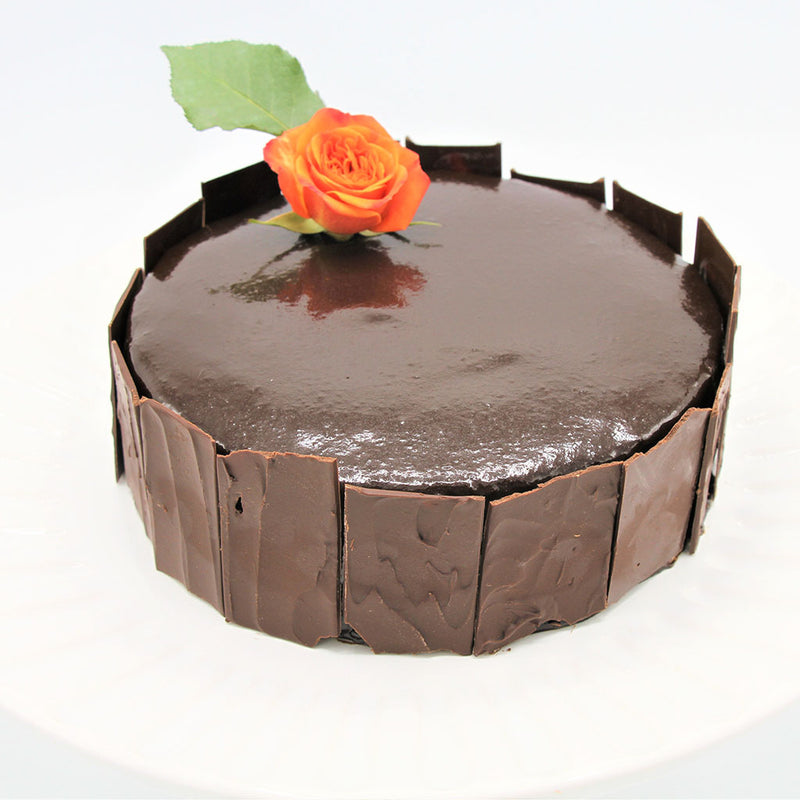Truffle chocolate with strawberries cake - Rina bakery
